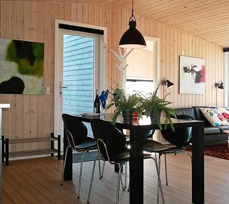Three-bedroom Holiday In Harboore 17 *